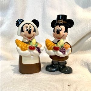 Rare-vintage Mickey/Minnie Thanksgiving S/P set